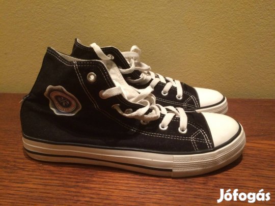 Torna cipő magas szárú 40-es