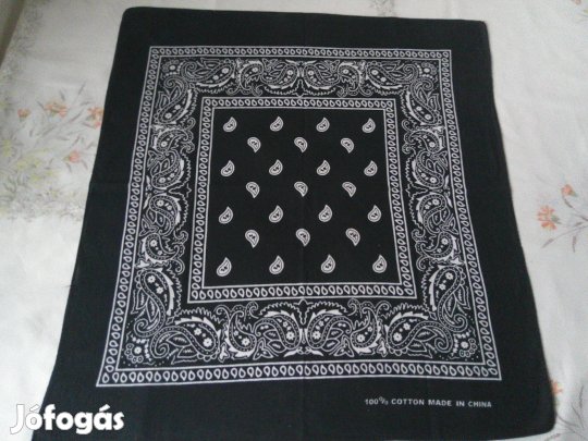 Török mintás fekete-fehér motoros kendő ( 100 % pamut )