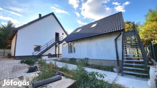 Törökbálinti eladó 140 nm-es ház