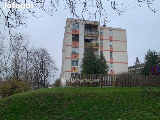 Törökszentmiklósi 26 nm-es lakás eladó