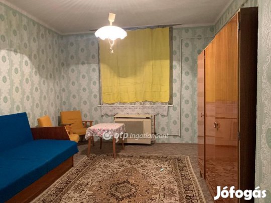 Törökszentmiklósi 26 nm-es lakás eladó