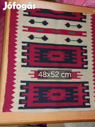 Torontál szőnyeg 49x52 cm