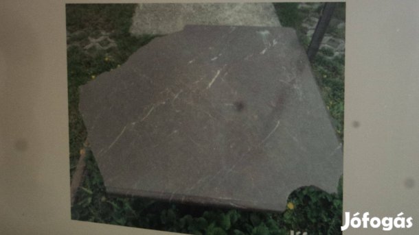 Törött márványlap darab