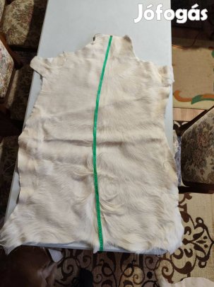 Tört Fehér dekoráció Kecskeszőr