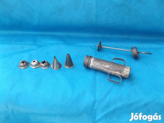 Torta díszítő, hab kinyomó