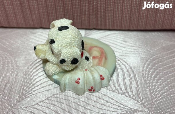 Tortára való figura 101 kiskutya