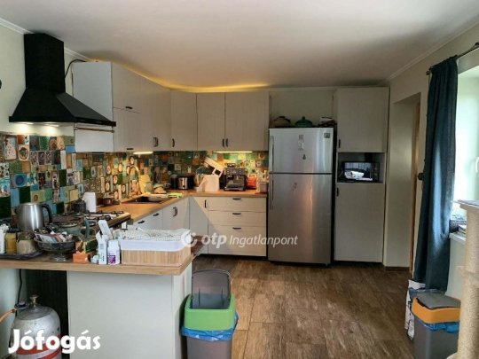 Törteli 81 nm-es ház eladó