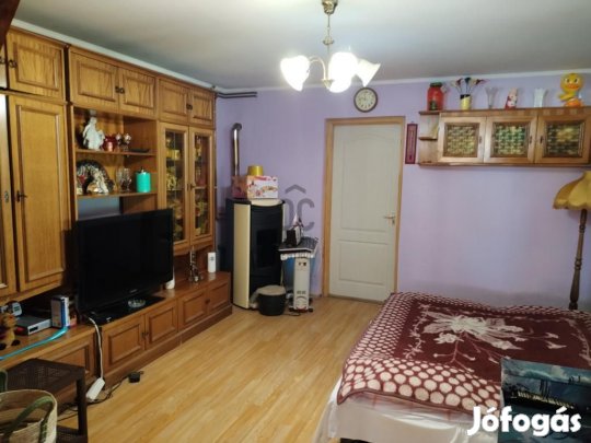 Törteli eladó 90 nm-es ház