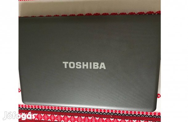 Toshiba Satellite laptop törött, alaktrésznek!