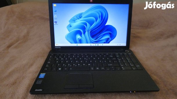 Toshiba laptop notebook Win11 8GB Ram 500G Bssd. 5óra akku