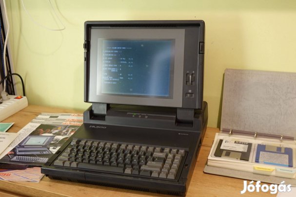 Toshiba retro laptop