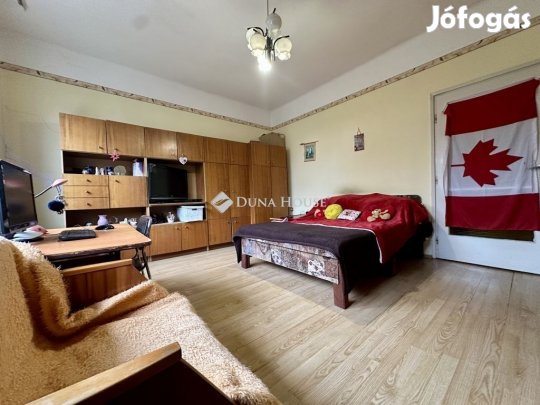 Tószegi 90 nm-es ház eladó