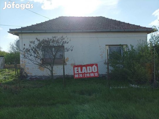 Tótkomlós eladó családi ház