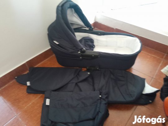 Touragoo újszerű mózeskosár 