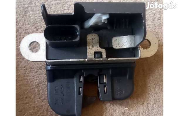 Touran I,Touran I facelift, Golf V,Golf VI,Passat B6,.Csomagtér zár