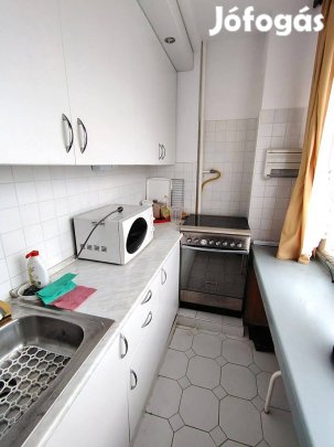 Tóvárosi lkn-ben 2 szobás erkélyes lakás! Azonnal költözhető!