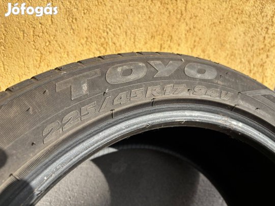 Toyo Proxes CF2 225/45 R17 nyári gumi 1db
