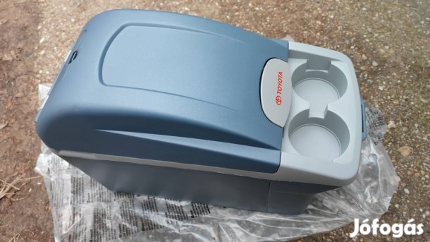 Toyota 12 V-os hűtő-melegítő box eladó