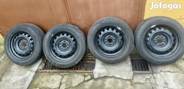 Toyota 16" felniszett (5x114,3), 205 / 55 R16 Semperit Speedgrip téli