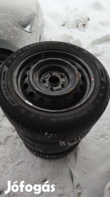 Toyota 5x114,3  acélfelni  205/55 R16  Michelin téli gumival eladó