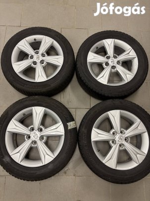 Toyota 6,5x17 et45 5x114,3 gyari alufelni