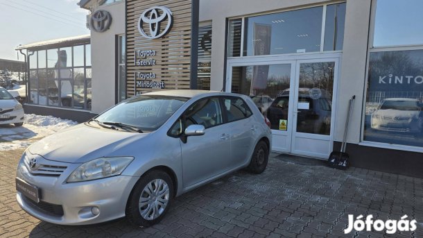 Toyota Auris 1.33 Luna