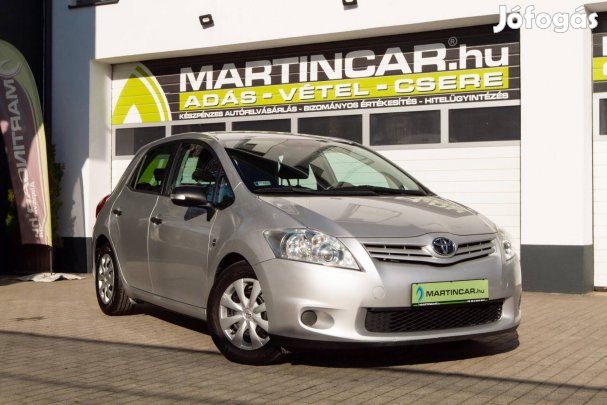 Toyota Auris 1.4 D-4D Classic Silver Metallic +...
