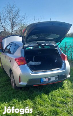 Toyota Auris 1.8 Hibrid