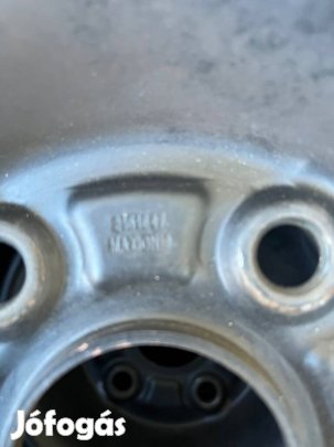 Toyota Auris 6,5J*16"H2 45-ös ET-jű acél felni Tpms nyomásérzékelövel