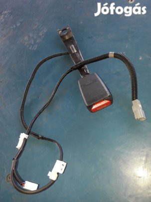 Toyota Auris Bal Első Biztonsági Öv Csatlakozó