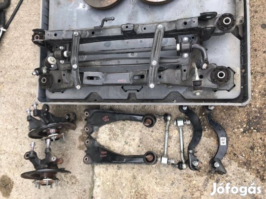 Toyota Auris Touring Hibrid 2013'- h.bölcső , h.lengőkar,csonkállvány