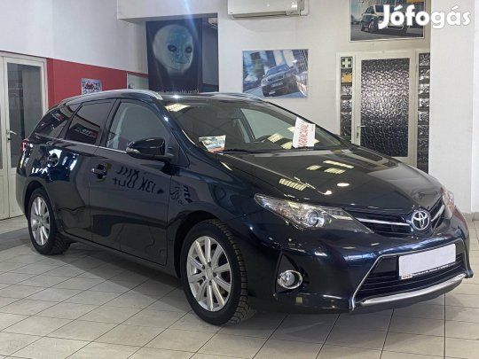 Toyota Auris Touring Sports 1.6 Limited (Automa...