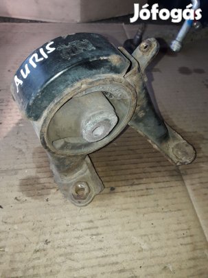 Toyota Auris Váltótartó Bak