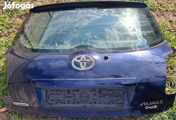 Toyota Auris csomagtartó ajtó, pici pötty karcokkal