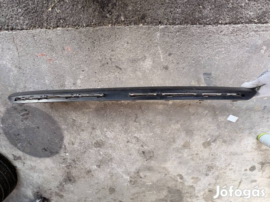 Toyota Auris kombi hátsó diffúzor