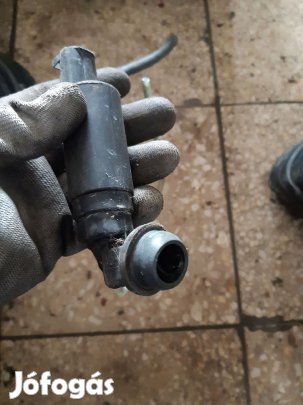 Toyota Avensis Ablakmosó Szivattyú