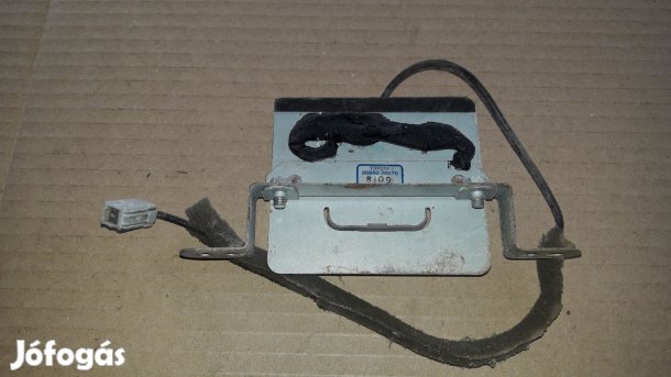 Toyota Avensis Antenna Erősítő