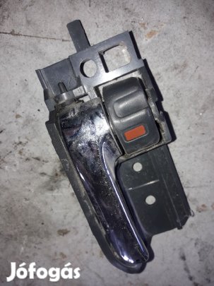 Toyota Avensis Bal Belső Ajtókilincs