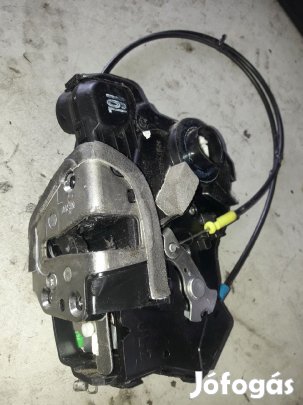 Toyota Avensis Bal Első Ajtó Zárszerkezet + Központizár Motor