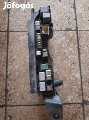 Toyota Avensis Biztosítéktábla / Relé Tábla