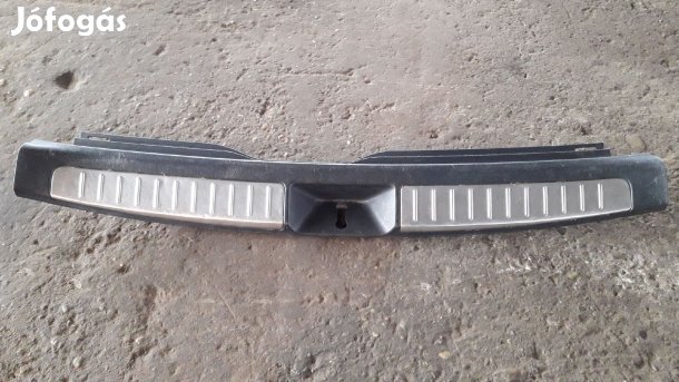 Toyota Avensis Csomagtér Küszöb Takaró Burkolat