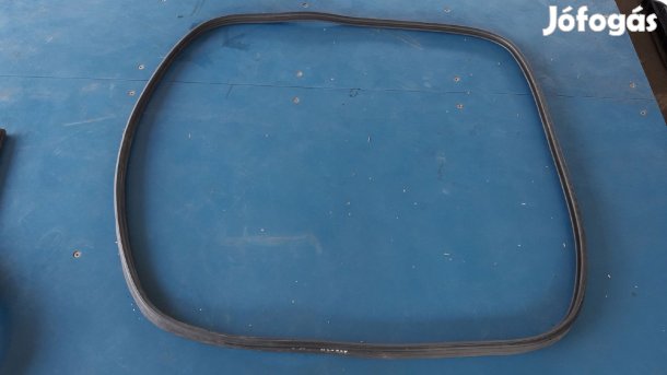 Toyota Avensis Csomagtérajtó Gumikéder