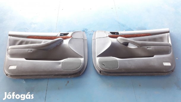 Toyota Avensis Első Ajtókárpit Garnitúra