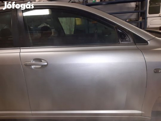 Toyota Avensis Jobb Első Ajtó