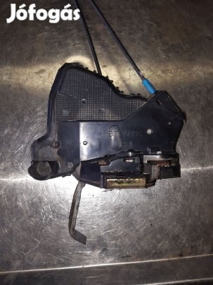 Toyota Avensis Jobb Első Ajtó Zárszerkezet + Központizár Motor