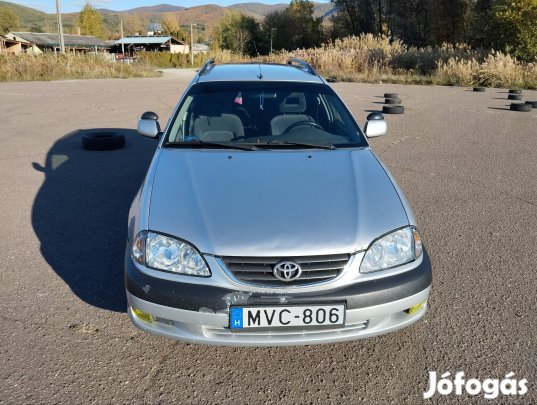Toyota Avensis Kombi T22 2.0 D4D 