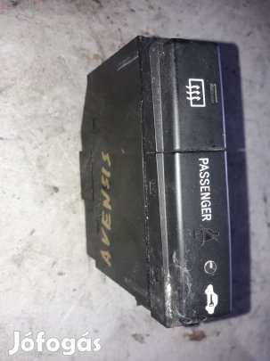 Toyota Avensis Központizár Kapcsoló