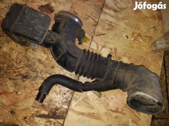 Toyota Avensis Levegőcső