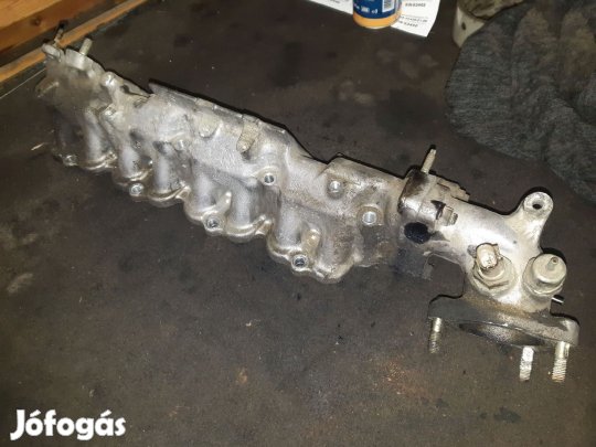 Toyota Avensis Szívótorok