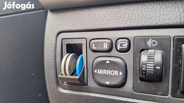 Toyota Avensis T25 vakgomb helyére beépíthető pénzérme tartó